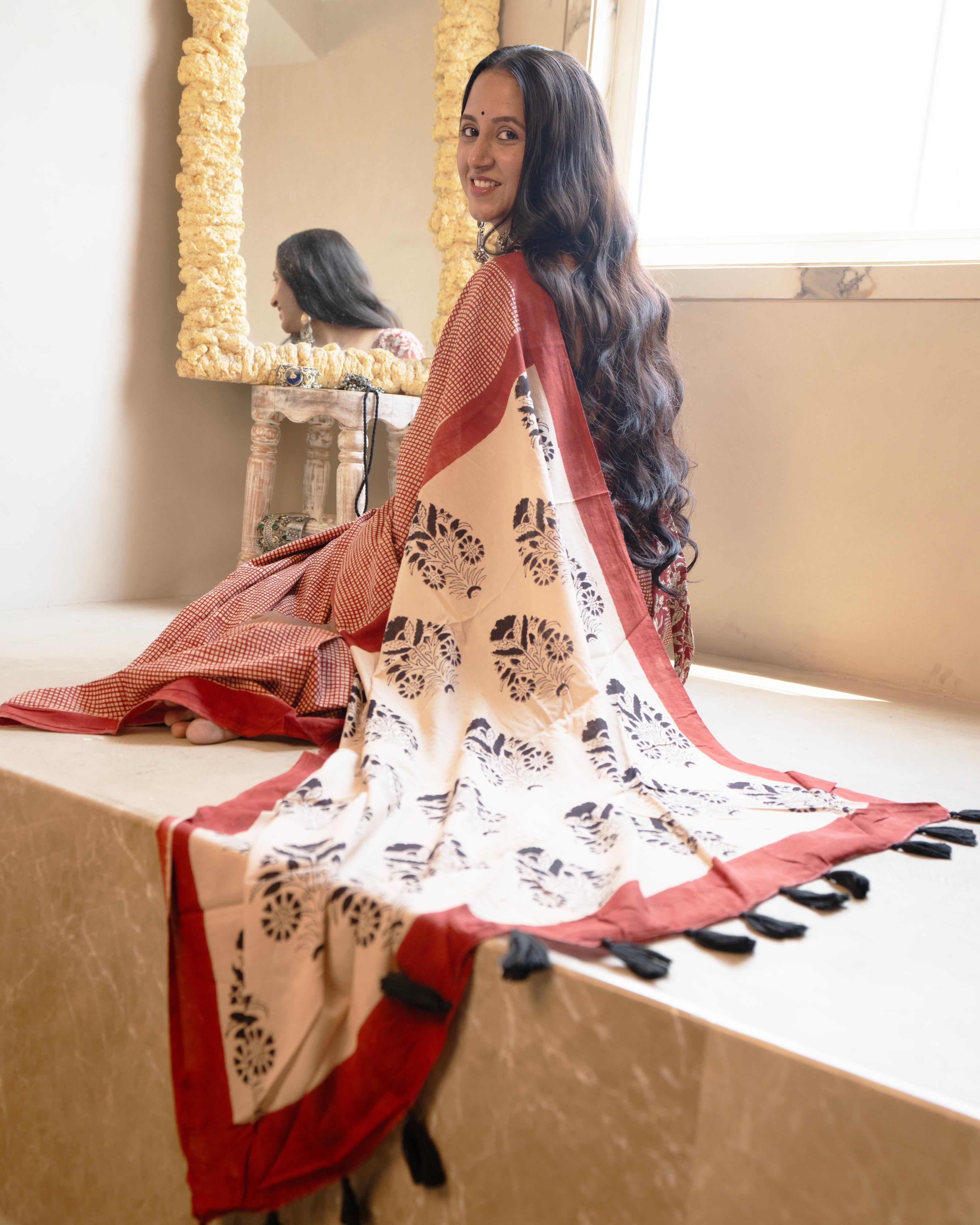 traditional red ethnic saree