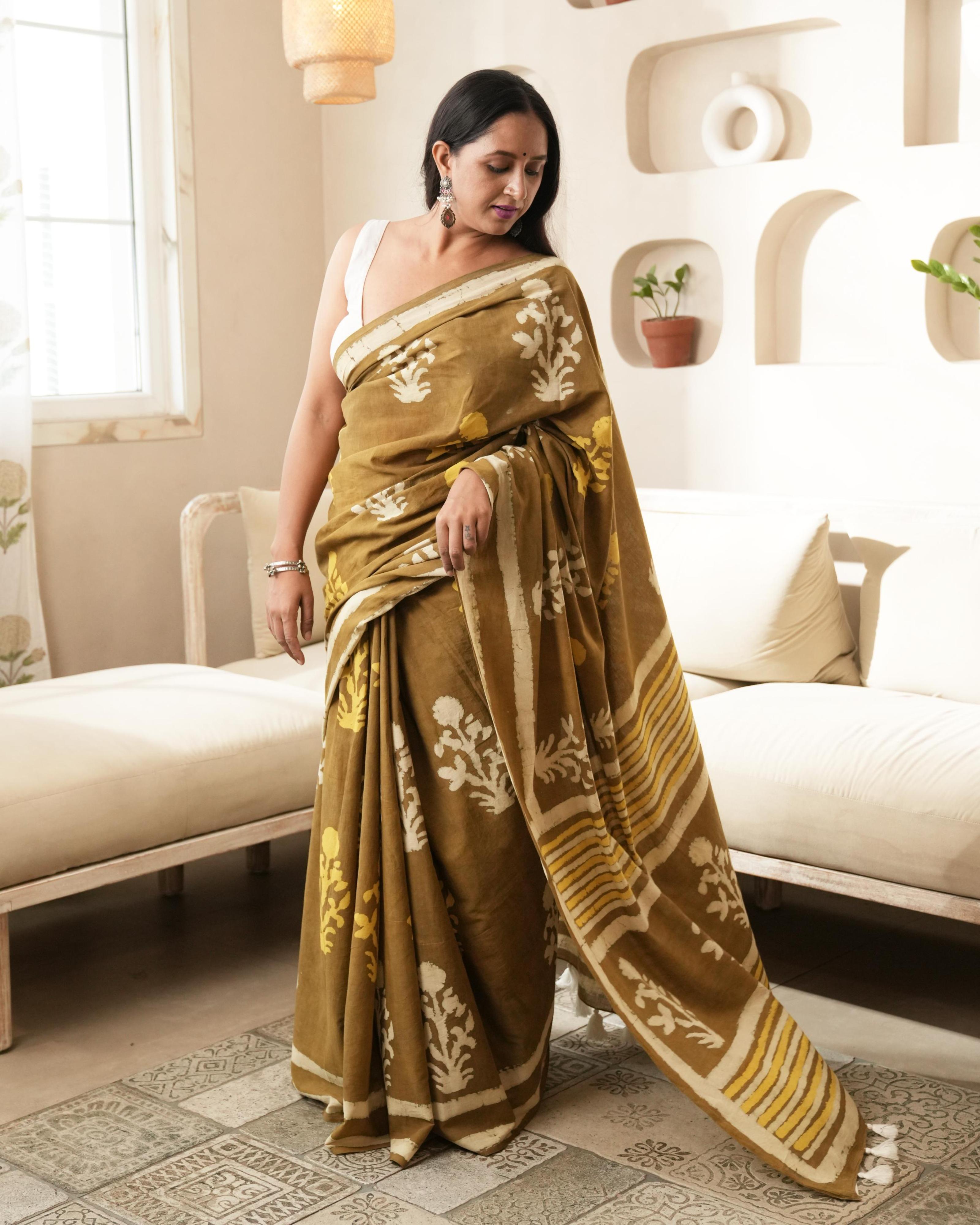 Dabu Print Mul Cotton Saree | Rustic Brown Mughal Butta for Cultural & Artisan Wear