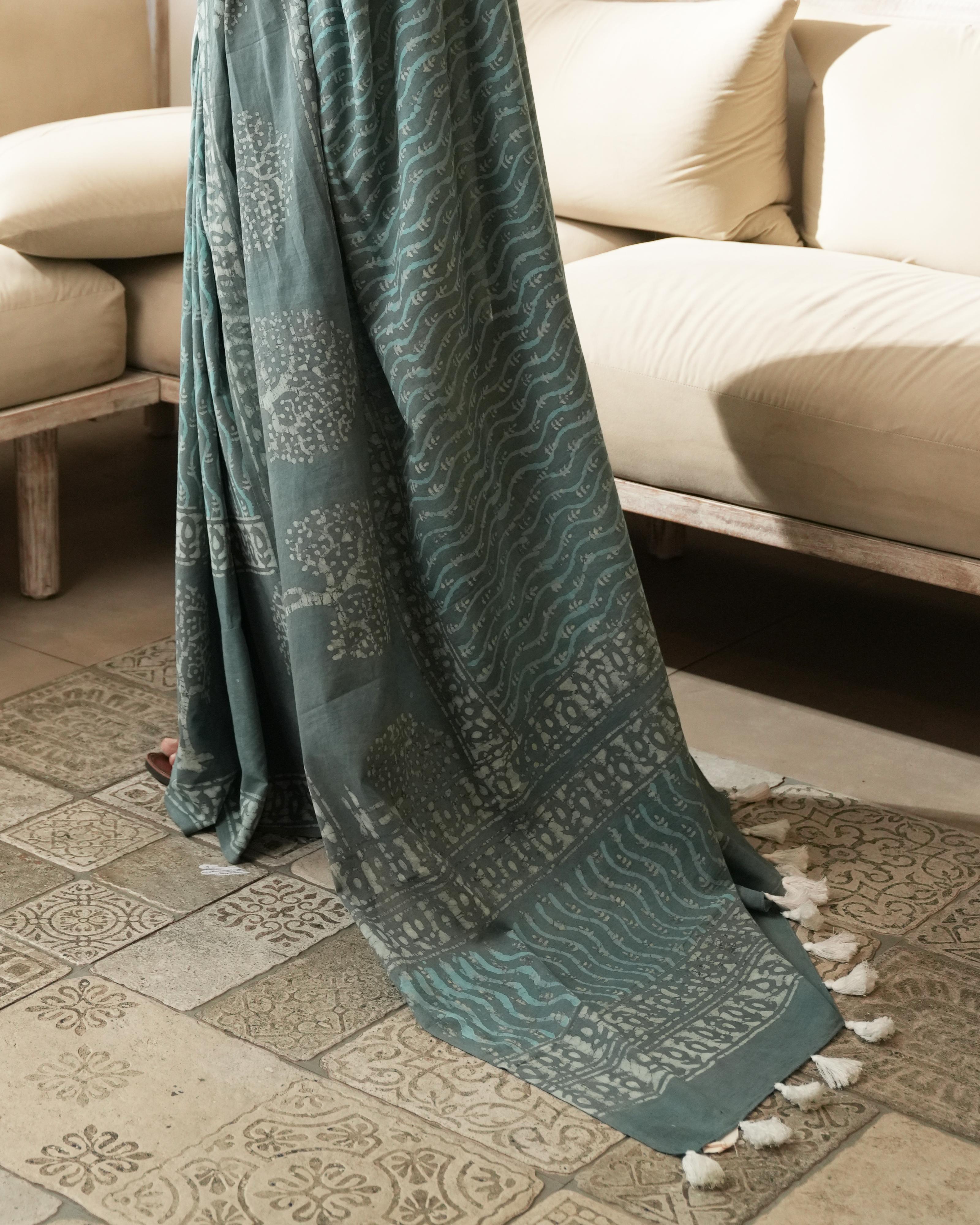 Dabu Print Mul Cotton Saree | Rustic Teal Butta Tassel for Festive & Cultural Events