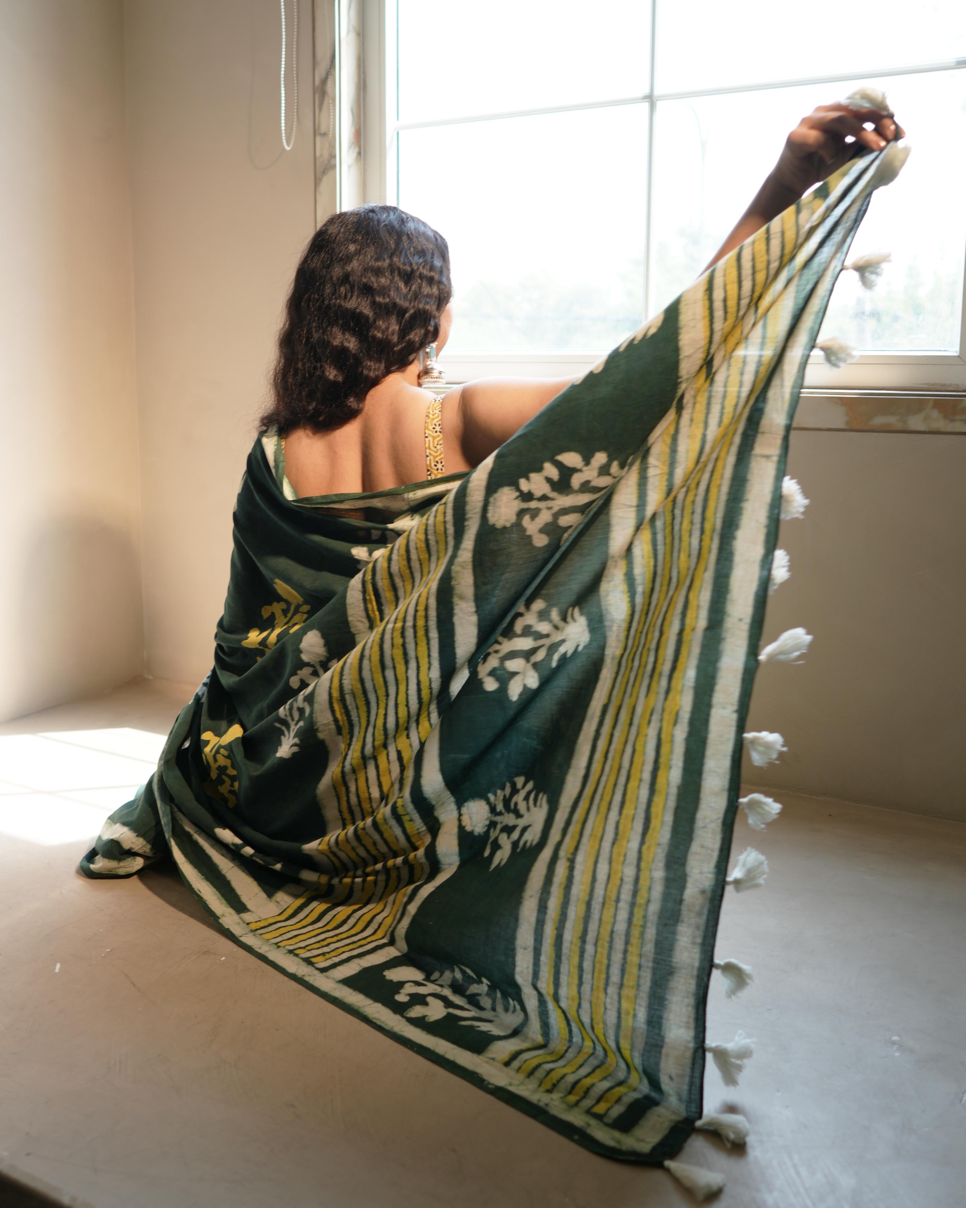 Dabu Print Mul Cotton Saree | Green Butta Tassel for Festive, Brunches & Cultural Events