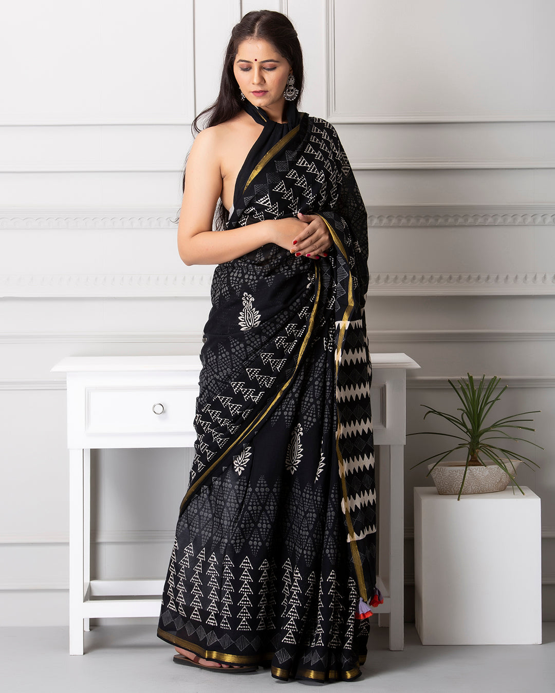 Handblock Print Mulmul Saree | Black Tree Motif for Day & Evening Festive Events