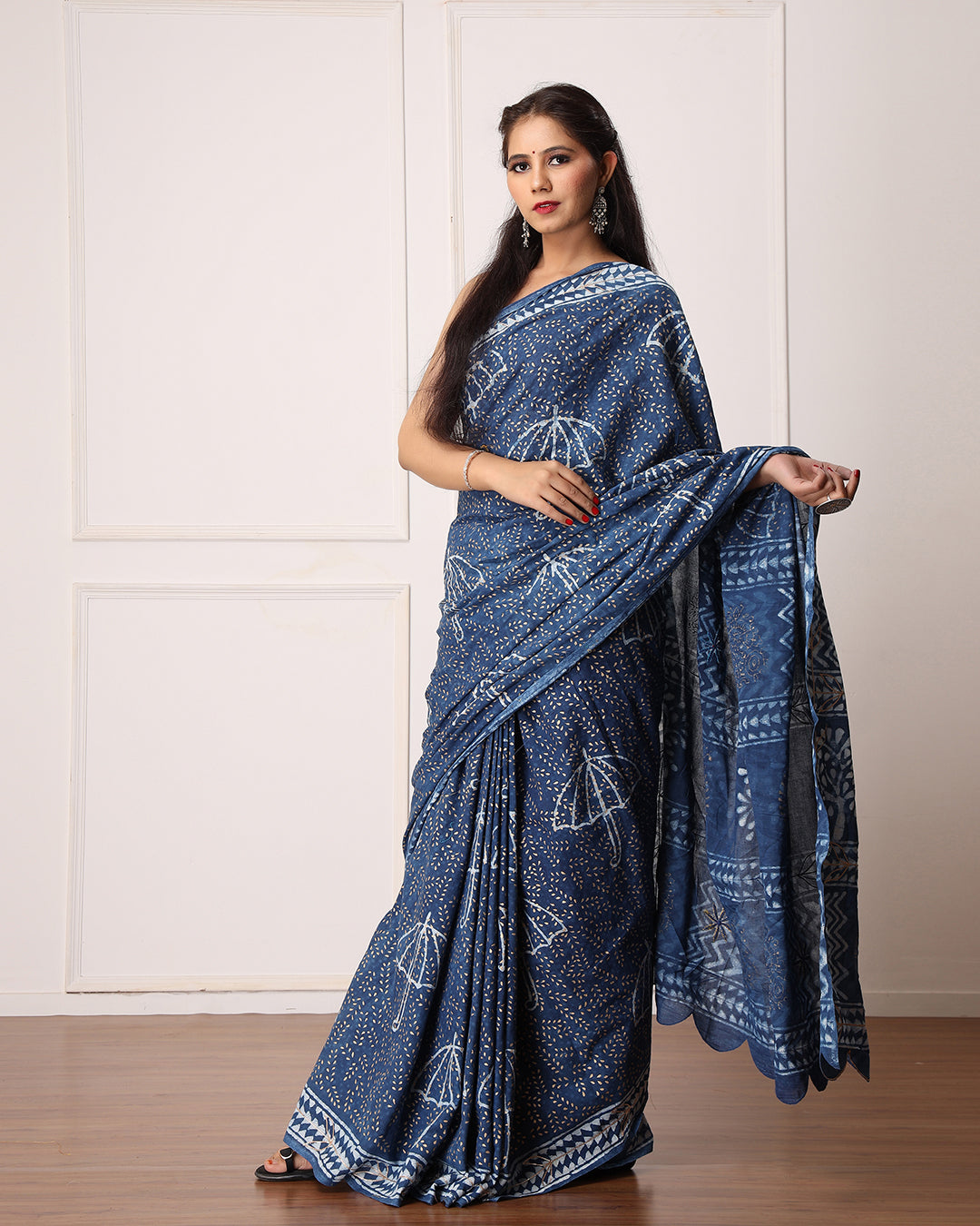 Dabu Print Mulmul Saree | Indigo Umbrella Motif for Work, Outings & Gatherings