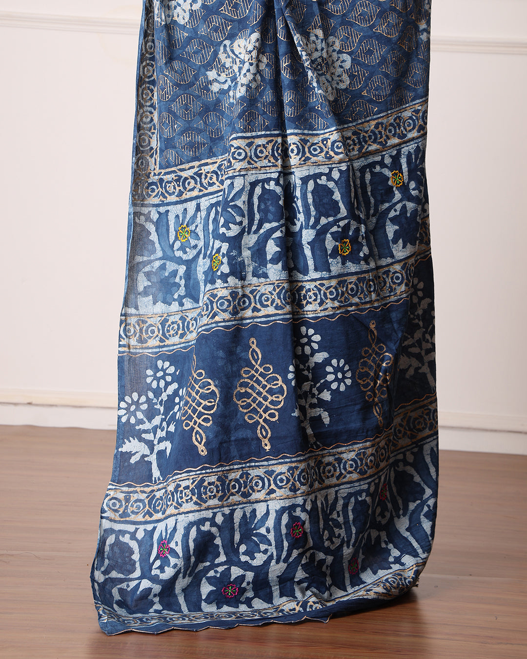 Dabu Print Mulmul Saree | Indigo Ethnic Motif for Outings, Work & Casual Events