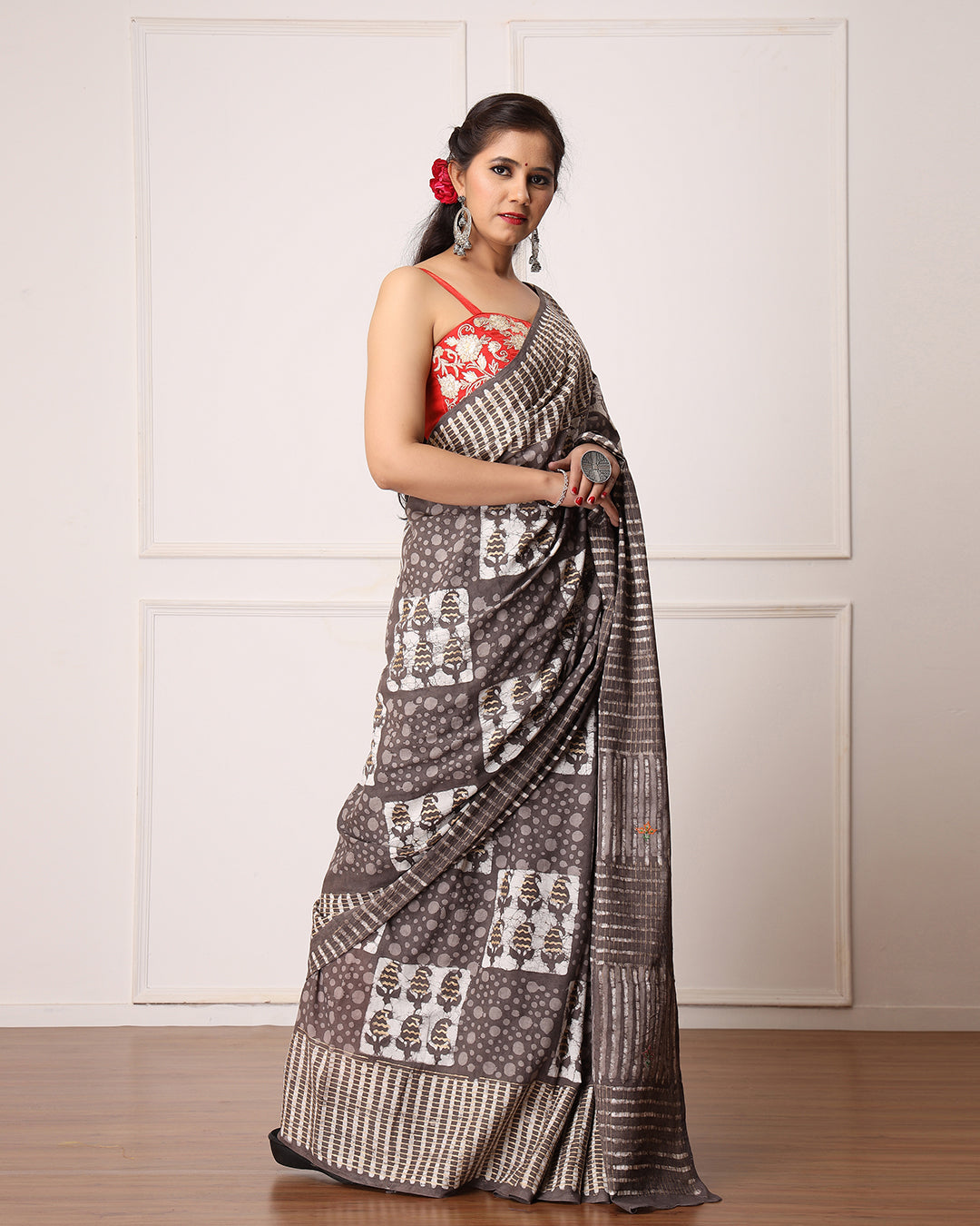 Dabu Print Mulmul Saree | Floral Grey for Work, Lunches & Festive Gatherings