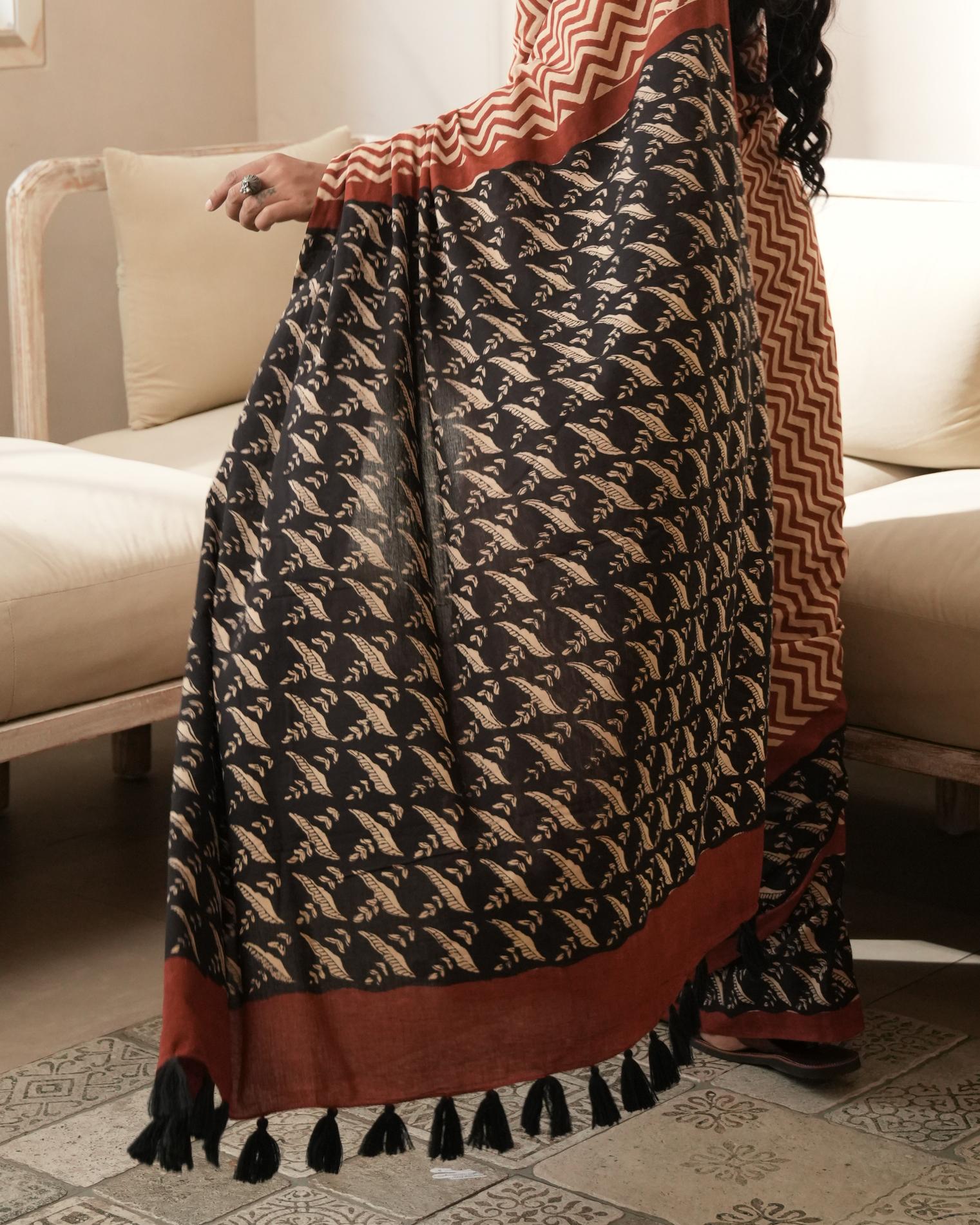 Bagru Print Mul Cotton Saree | Red Zigzag Chevron for Workwear & Festive Dressing