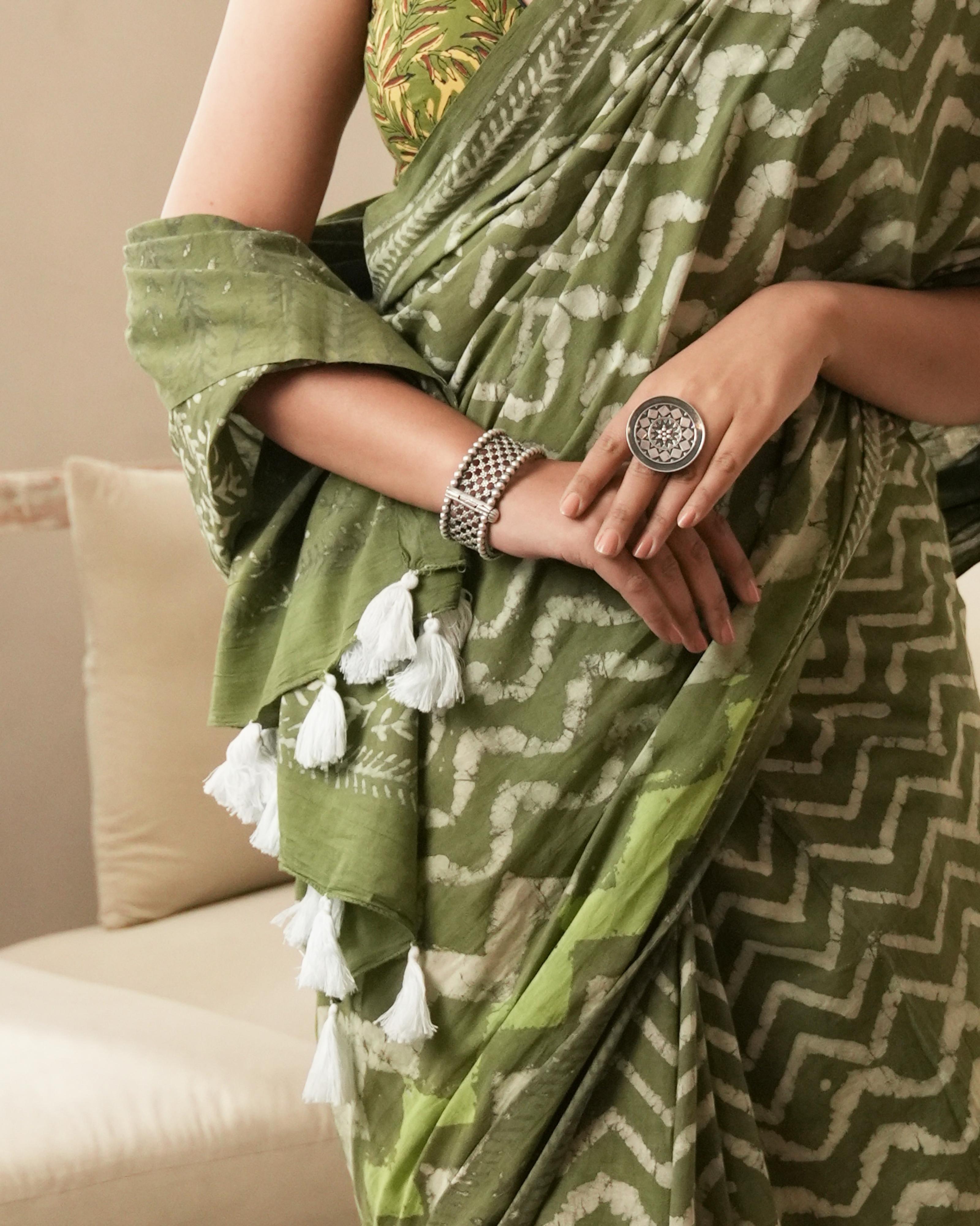 Dabu Print Mul Cotton Saree | Rustic Green Wave for Casual Outings & Cultural Events