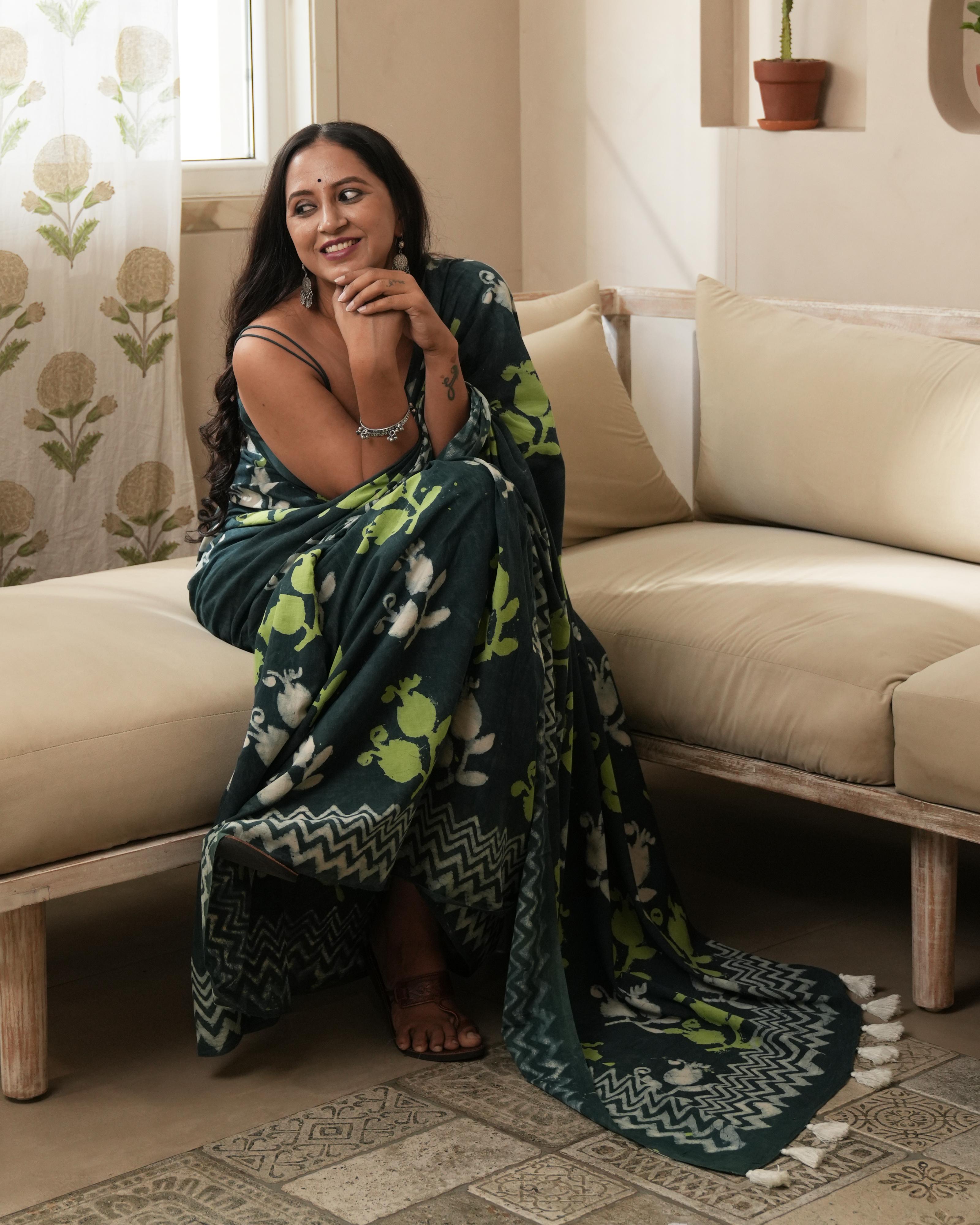 Dabu Print Mul Cotton Saree | Bottle Green Mughal Butta Tassel for Festive & Cultural Wear