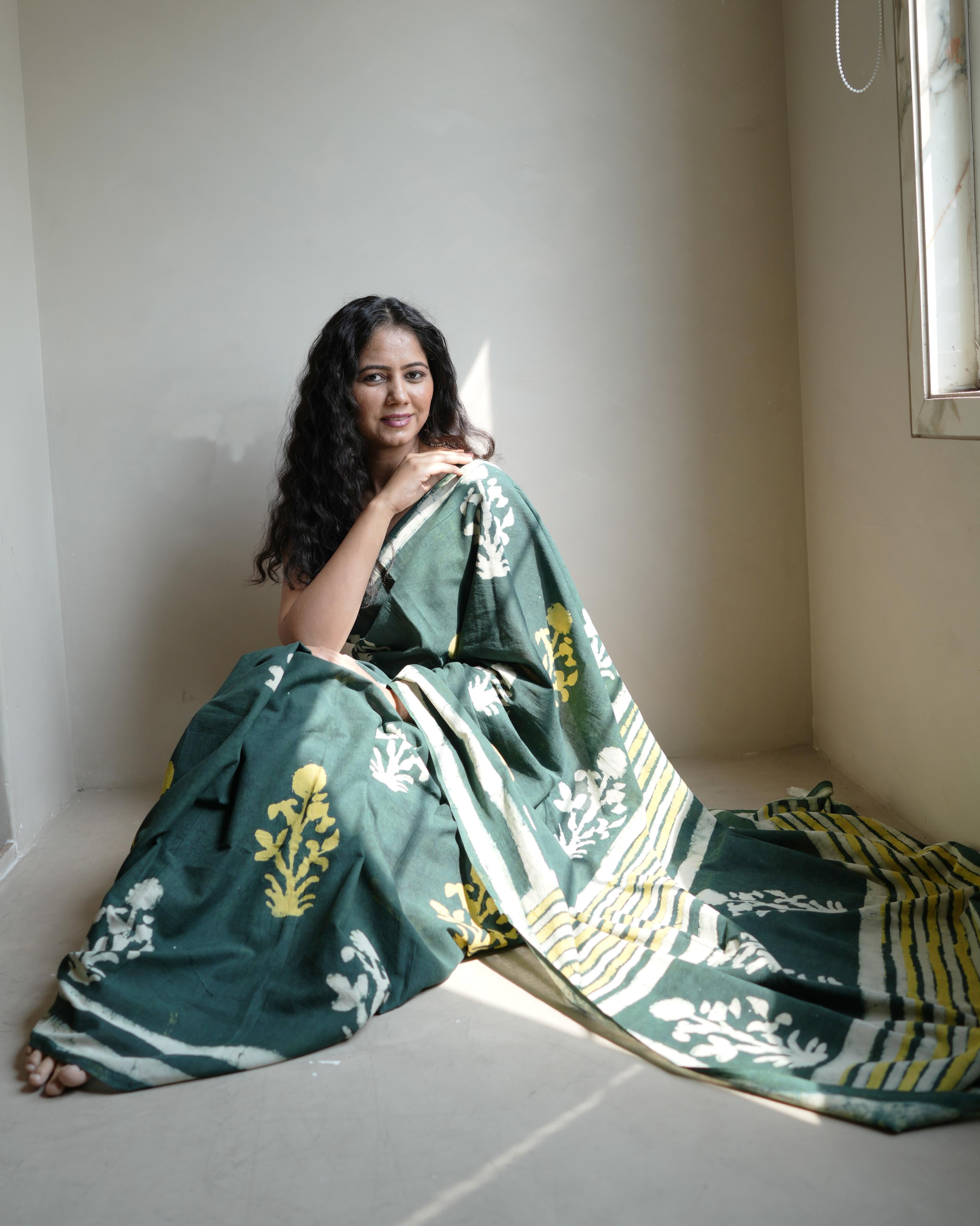 Dabu Print Mul Cotton Saree | Green Butta Tassel for Festive, Brunches & Cultural Events
