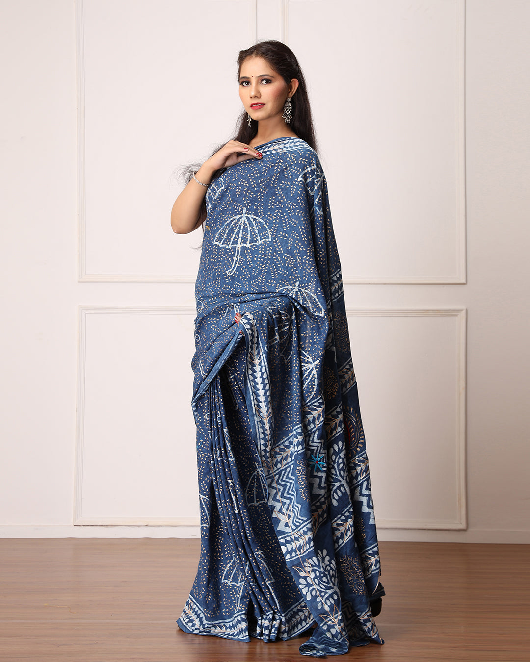 Dabu Print Mulmul Saree | Indigo Umbrella Motif for Work, Outings & Gatherings