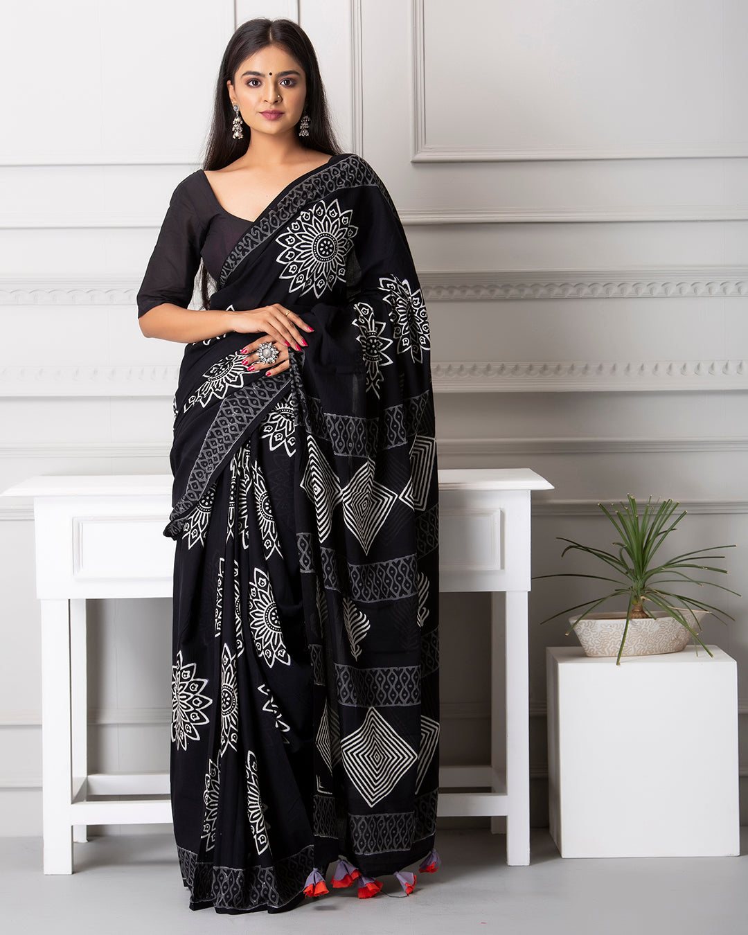 Handblock Print Mulmul Saree | Black Mandala Yantra for Festive & Cultural Events