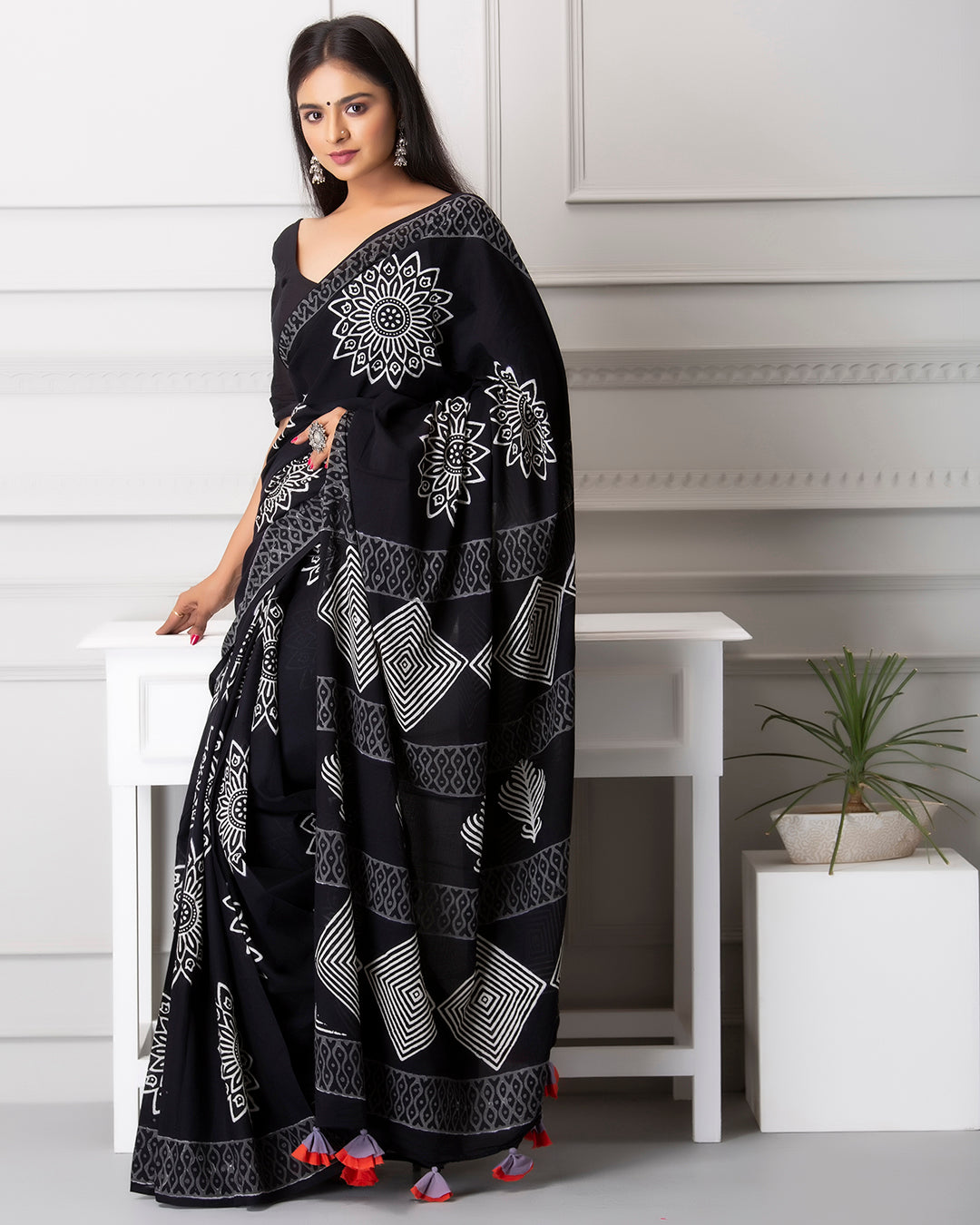 Handblock Print Mulmul Saree | Black Mandala Yantra for Festive & Cultural Events