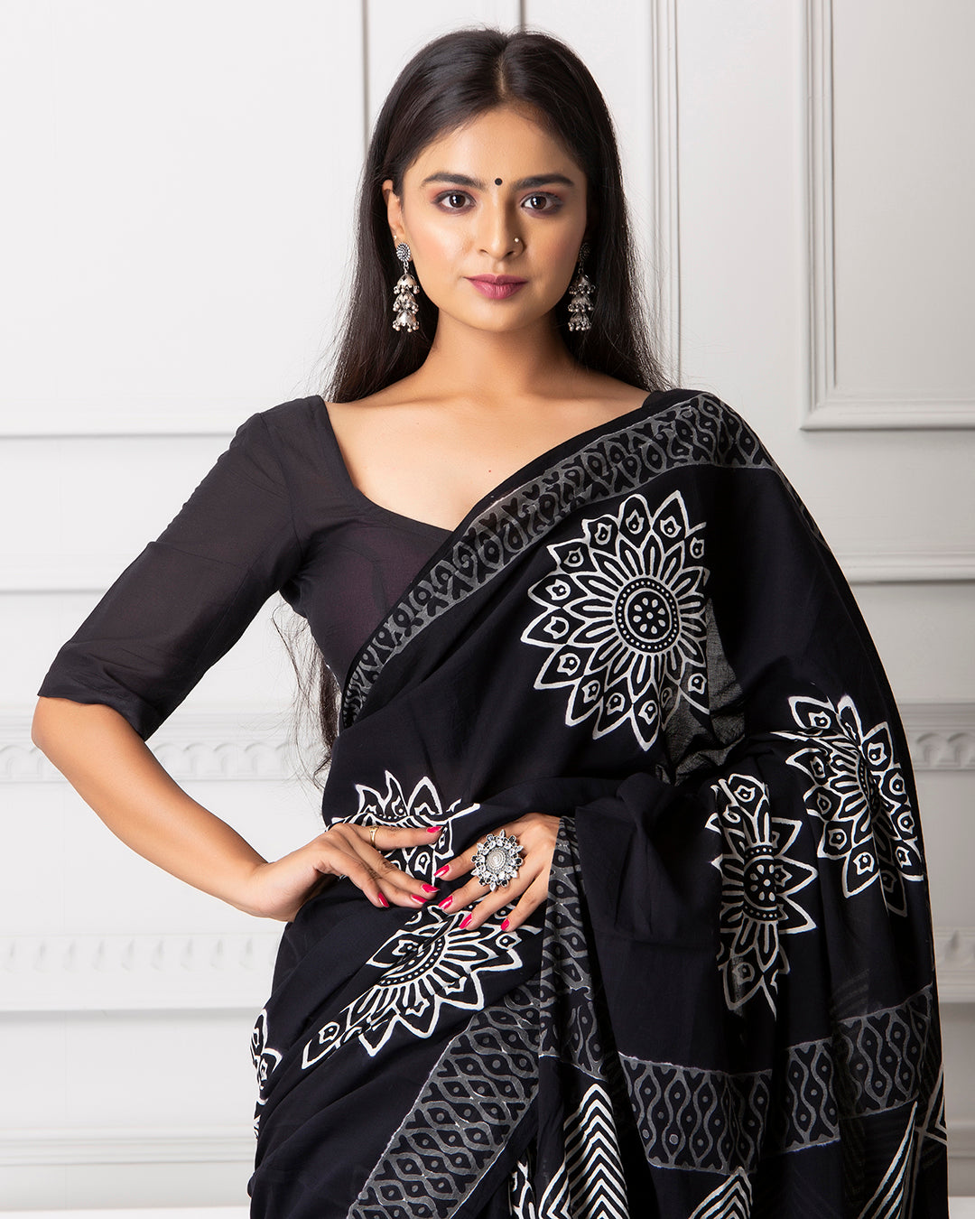 Handblock Print Mulmul Saree | Black Mandala Yantra for Festive & Cultural Events