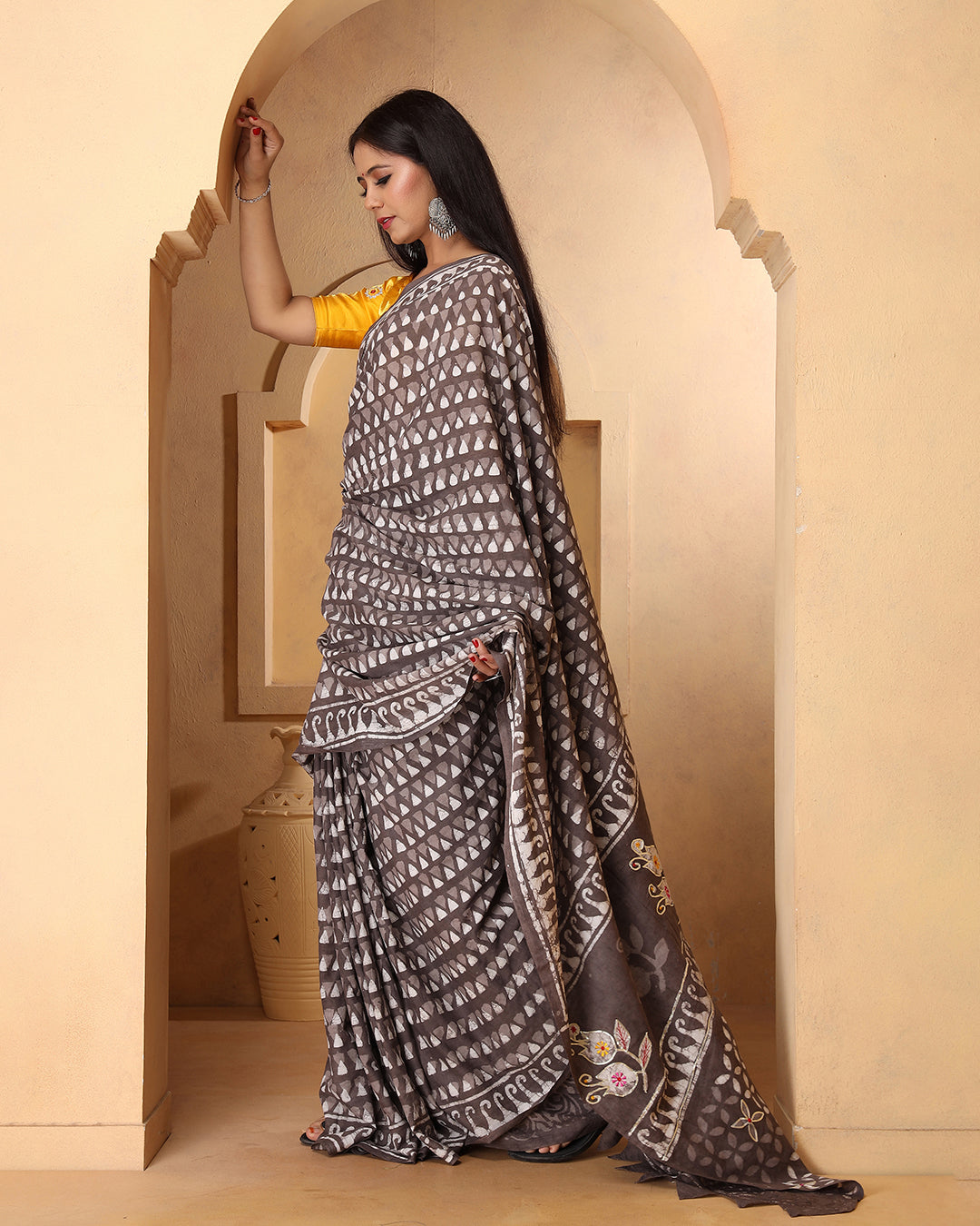 Dabu Print Mulmul Saree | Triangle Grey for Office, Lunches & Evening Events