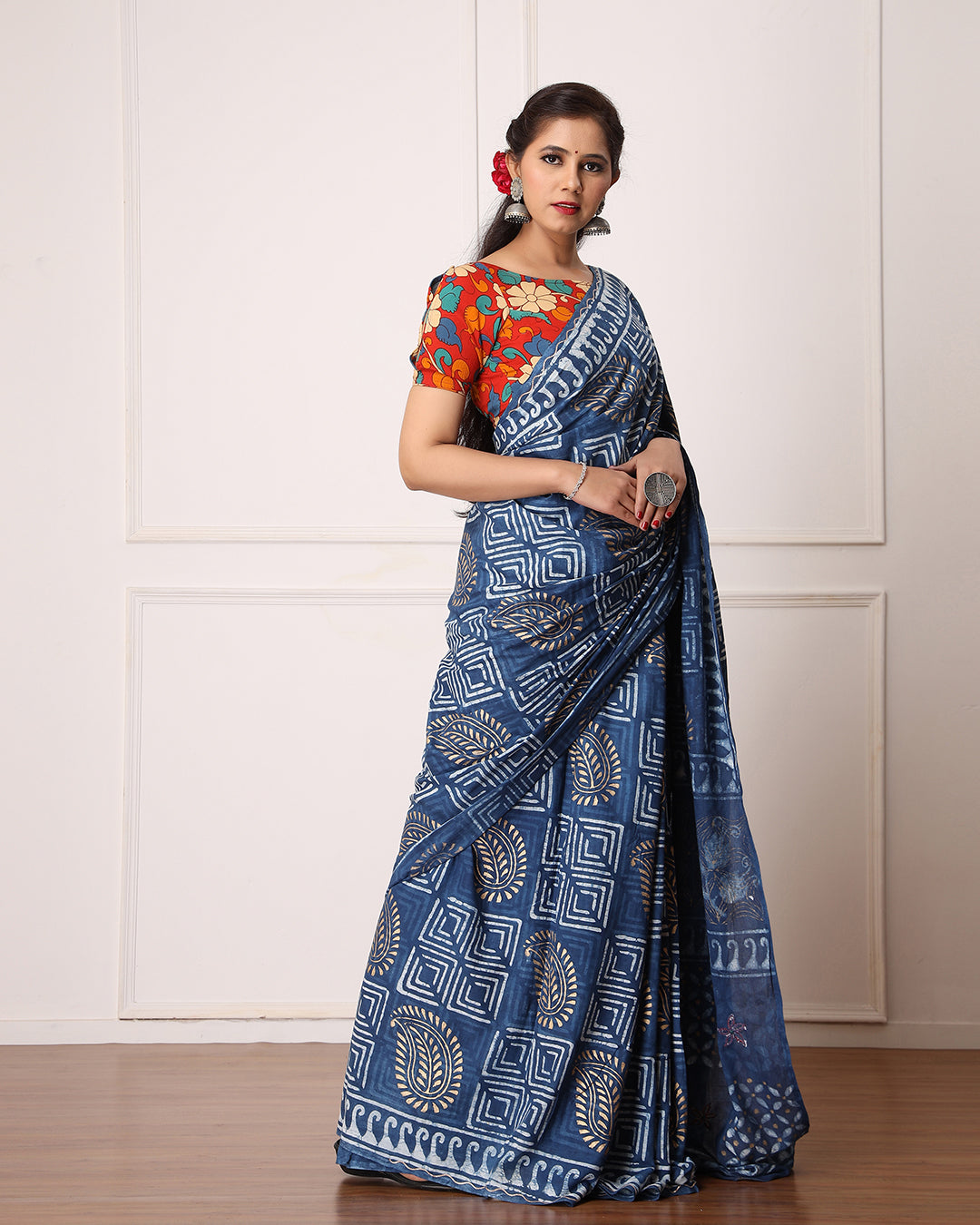 Dabu Print Mulmul Saree | White & Indigo Abstract for Work & Casual Outings